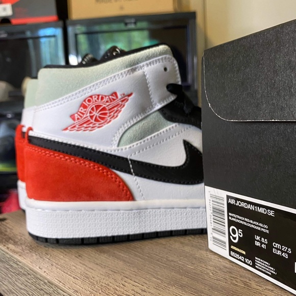 Jordan 1 mid Union black toe - Picture 7 of 8